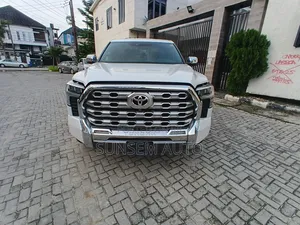 Toyota Tundra 1794 2022 White