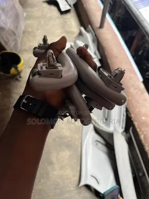 Complete Roof Handle Toyota Highlander Available