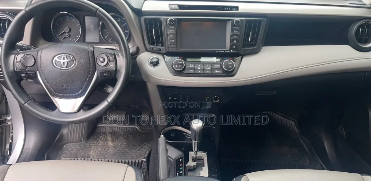 Toyota RAV4 Limited AWD (2.5L 4cyl 6A) 2017 Silver