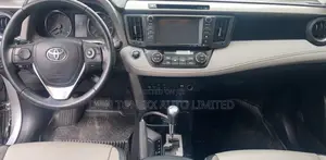 Toyota RAV4 Limited AWD (2.5L 4cyl 6A) 2017 Silver