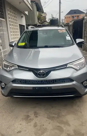 Toyota RAV4 Limited AWD (2.5L 4cyl 6A) 2017 Silver