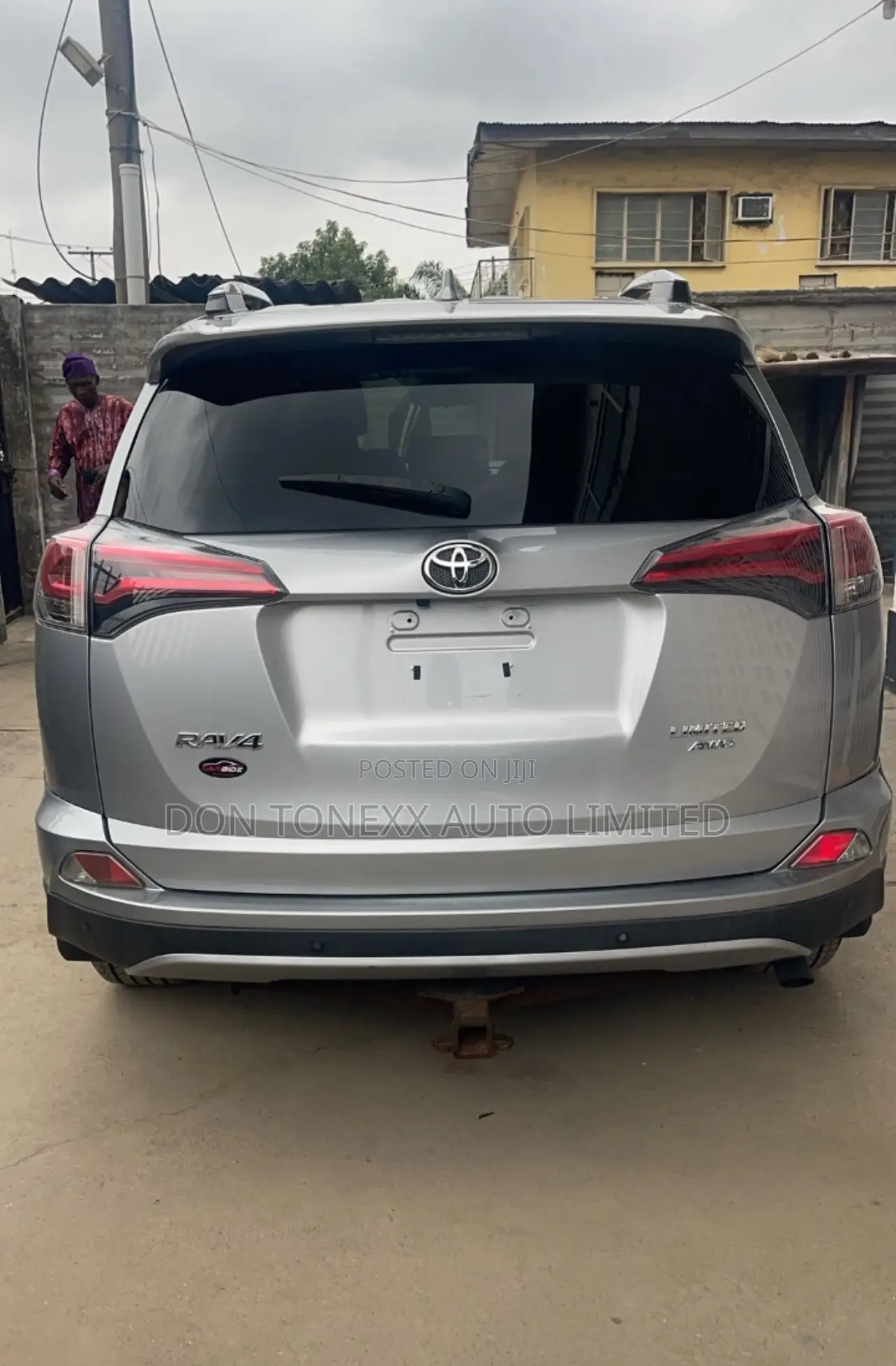 Toyota RAV4 Limited AWD (2.5L 4cyl 6A) 2017 Silver