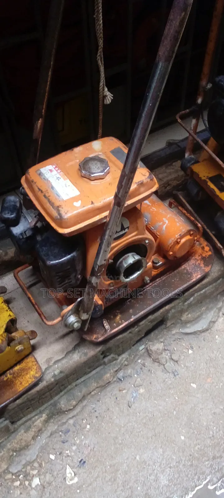 Tokunbo Plate Compactor