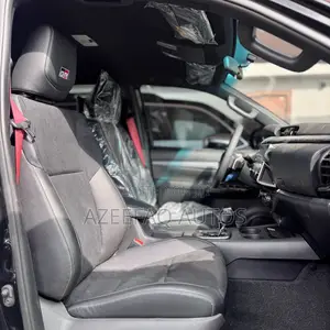 New Toyota Hilux 2025 Black