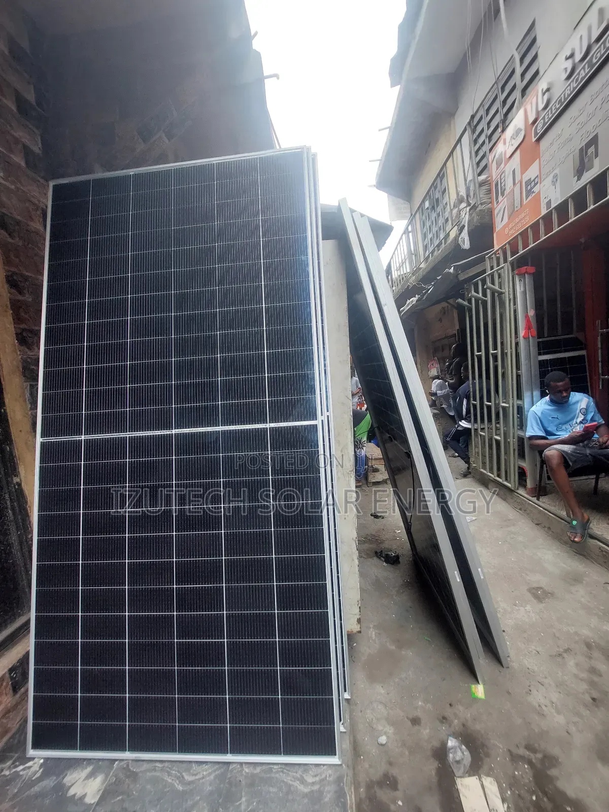 Jinko 650w Panel Now Available 144cell
