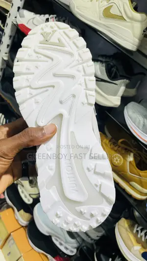 Louis Vuitton Sneakers