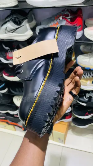 Original Black Shoe High Quality