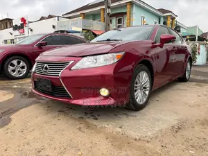 Lexus ES 2013 Red
