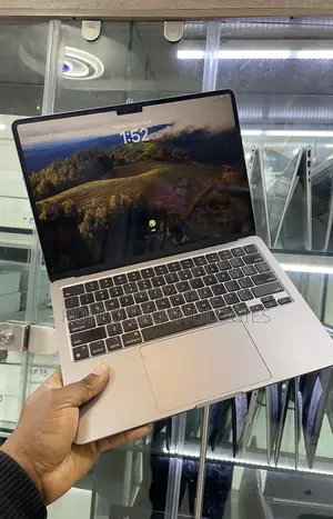 Laptop Apple MacBook Air 2022 M2 8GB Apple M2 SSD 256GB
