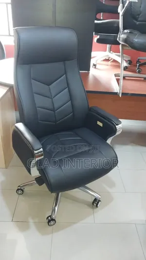 Unique Manager Chair