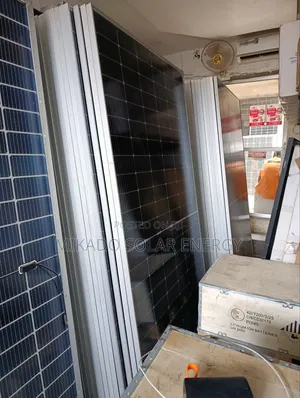 650w 144 Cells Bifacial Mono Crystalline Solar Panel, Grade A