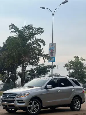 Mercedes-Benz M Class ML350 4MATIC 4dr SUV AWD (3.5L 6cyl 7A) 2015