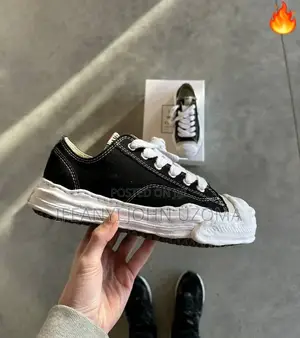 Mmy. Black and White Sneakers Shoe