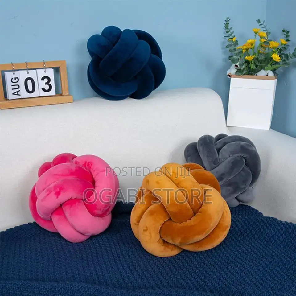 Knot Pillow