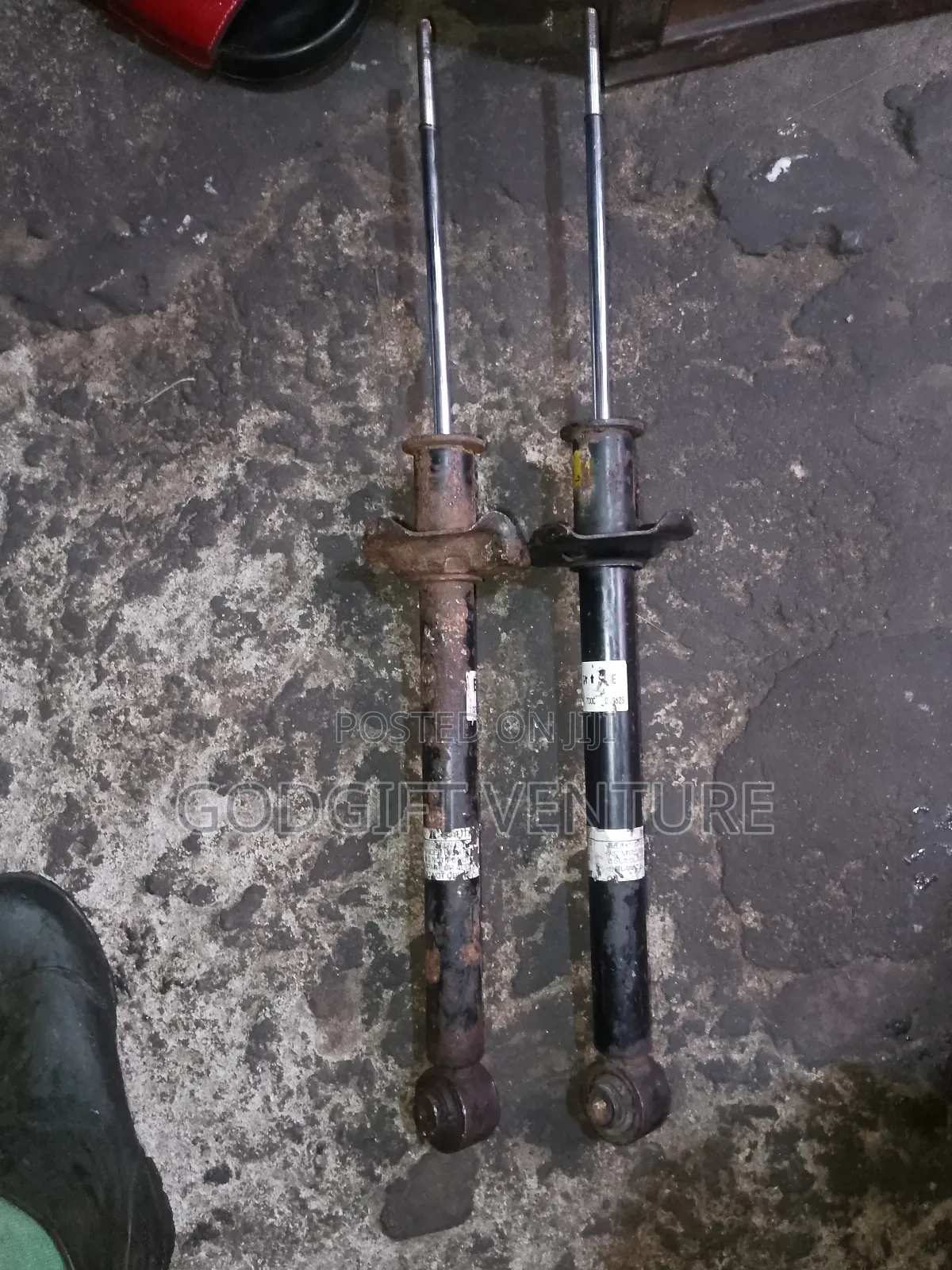 Back Shock Absorber