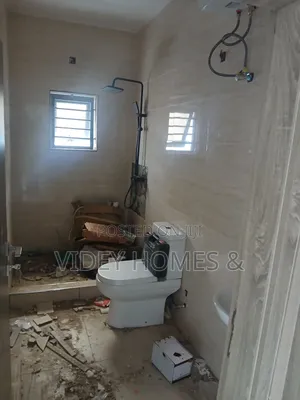 3bdrm Duplex in Sunnyvale 2, Dakwo District for rent