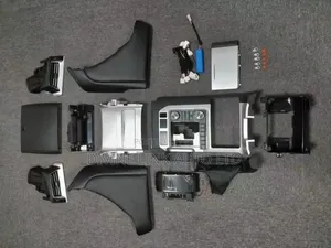 Console Land Cruiser Parado