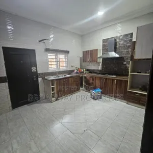 4bdrm Duplex in Magodo Phase2 for rent