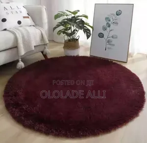 Round Shape Fluffy Rug