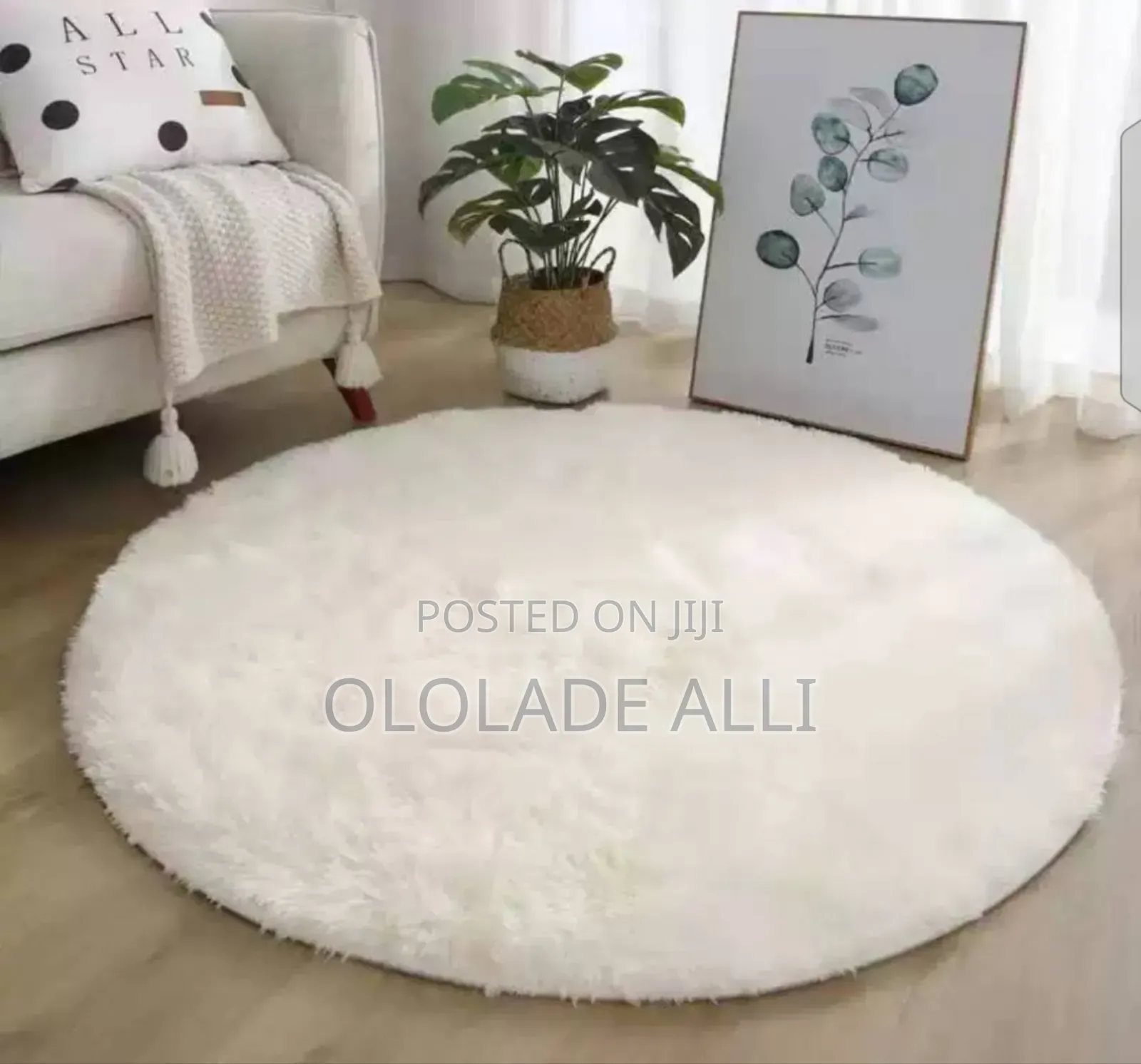 Round Shape Fluffy Rug