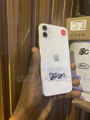 Apple iPhone 11 64 GB White