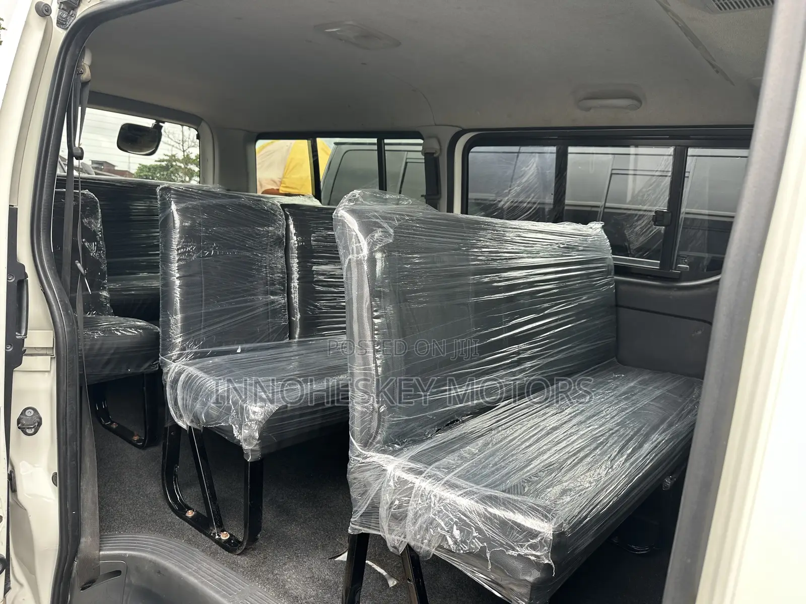 Toyota HiAce 2013 White