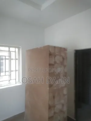 2bdrm Block of Flats in Realestate for rent