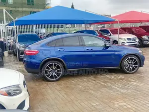 Mercedes-Benz GLC-Class 2019 Blue
