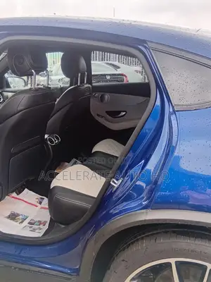 Mercedes-Benz GLC-Class 2019 Blue