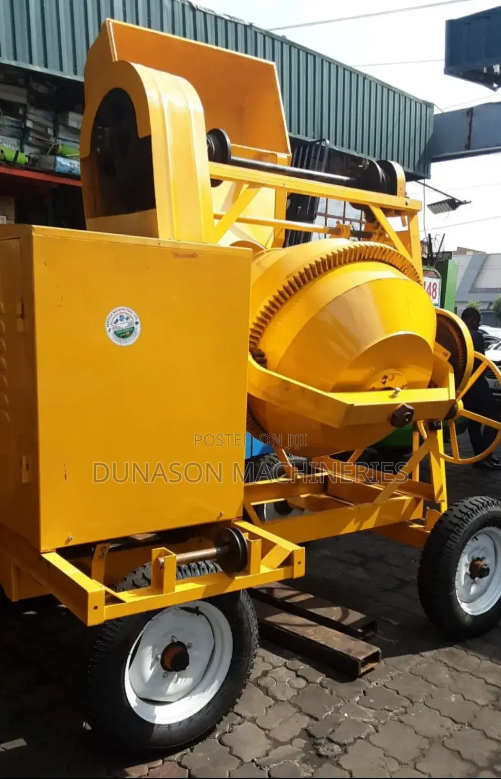 Self Load Cement Concrete Mixer