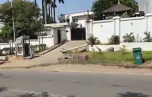 18bdrm Mansion in Asokoro for sale