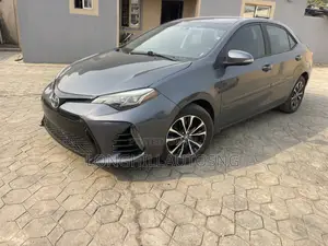 Toyota Corolla LE Eco (1.8L 4cyl 2A) 2019 Gray