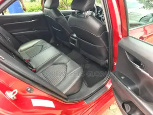 Toyota Camry SE FWD 2020 Red