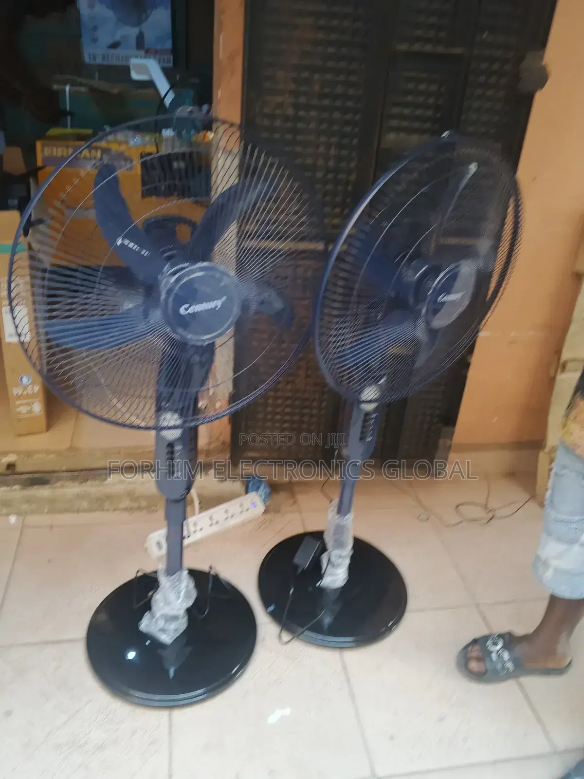 Century Solar Fan 18" Inches