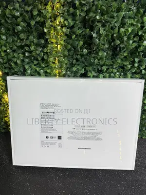 New Laptop Apple MacBook Air 2022 M2 8GB Apple M2 SSD 256GB