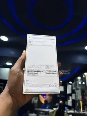 New Apple iPhone 16 256 GB White