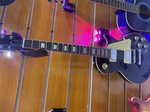 High Quality Professional Leading Guitar