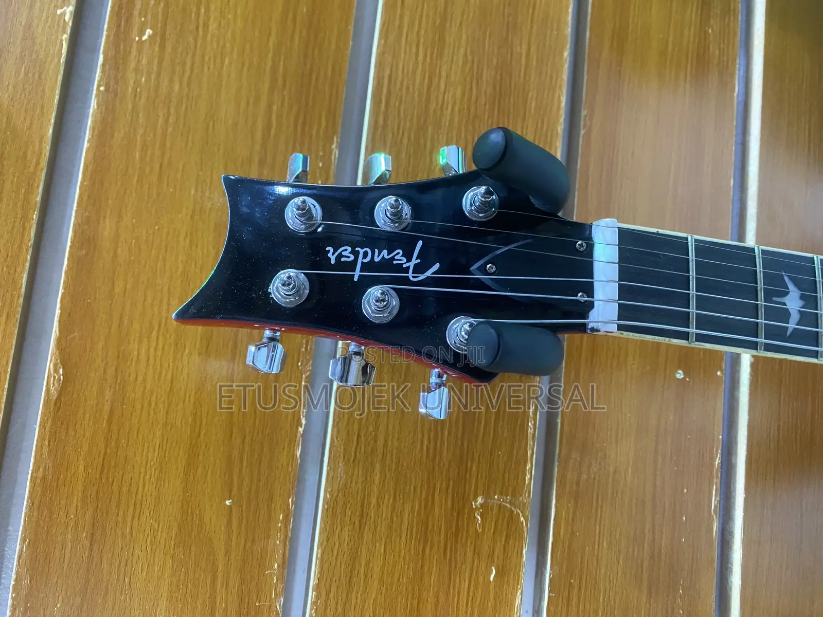 High Quality Professional Leading Guitar