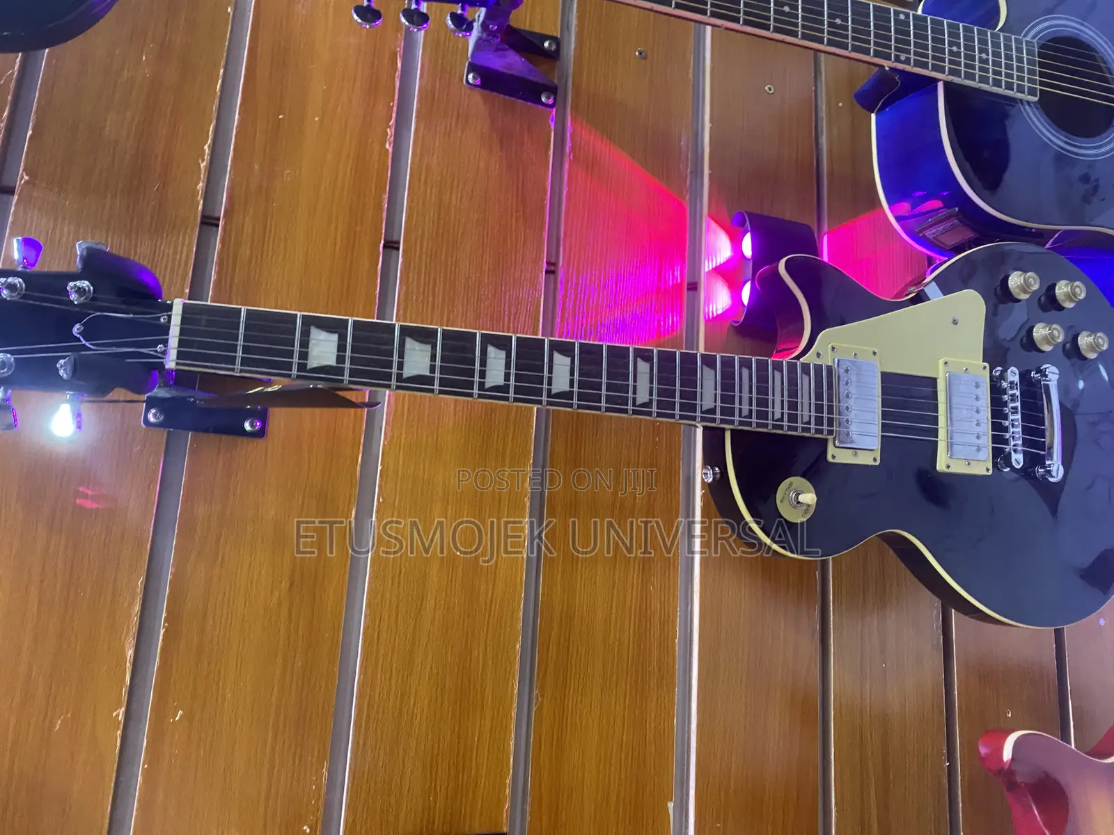 High Quality Professional Leading Guitar