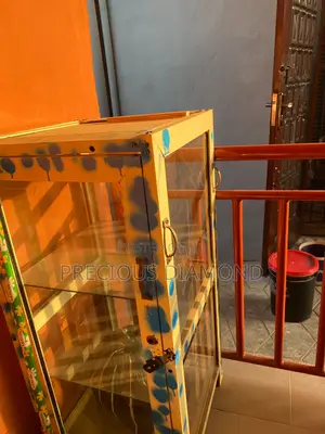 Show Glass