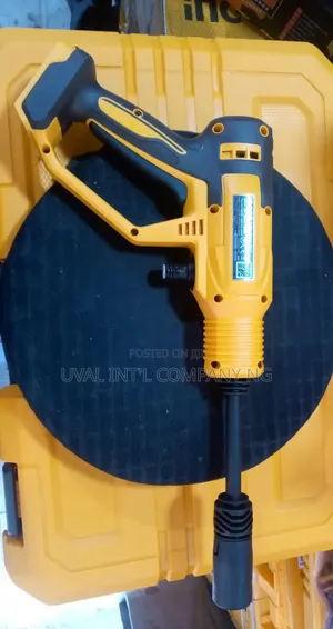 Cordless Pressure Washer