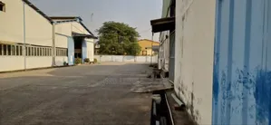 *22 Bay Warehouses With Offices,Showroom and Canteen
