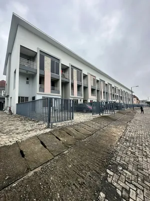4bdrm Townhouse/Terrace in Lekki Phase 1 for sale