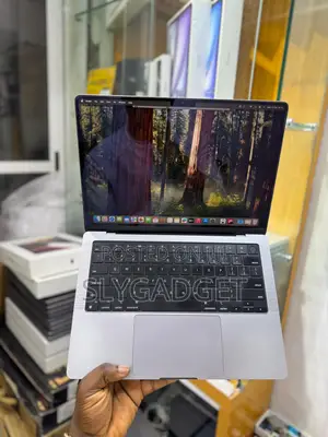 Laptop Apple MacBook Pro 2021 M1 16GB Apple M1 Pro SSD 512GB