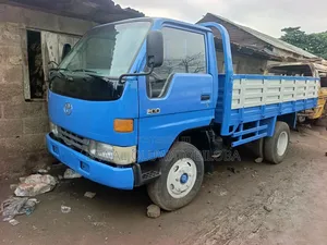 Nigeria Use Toyota Dyna 200 Normal Hand 3rz Petrol Engine