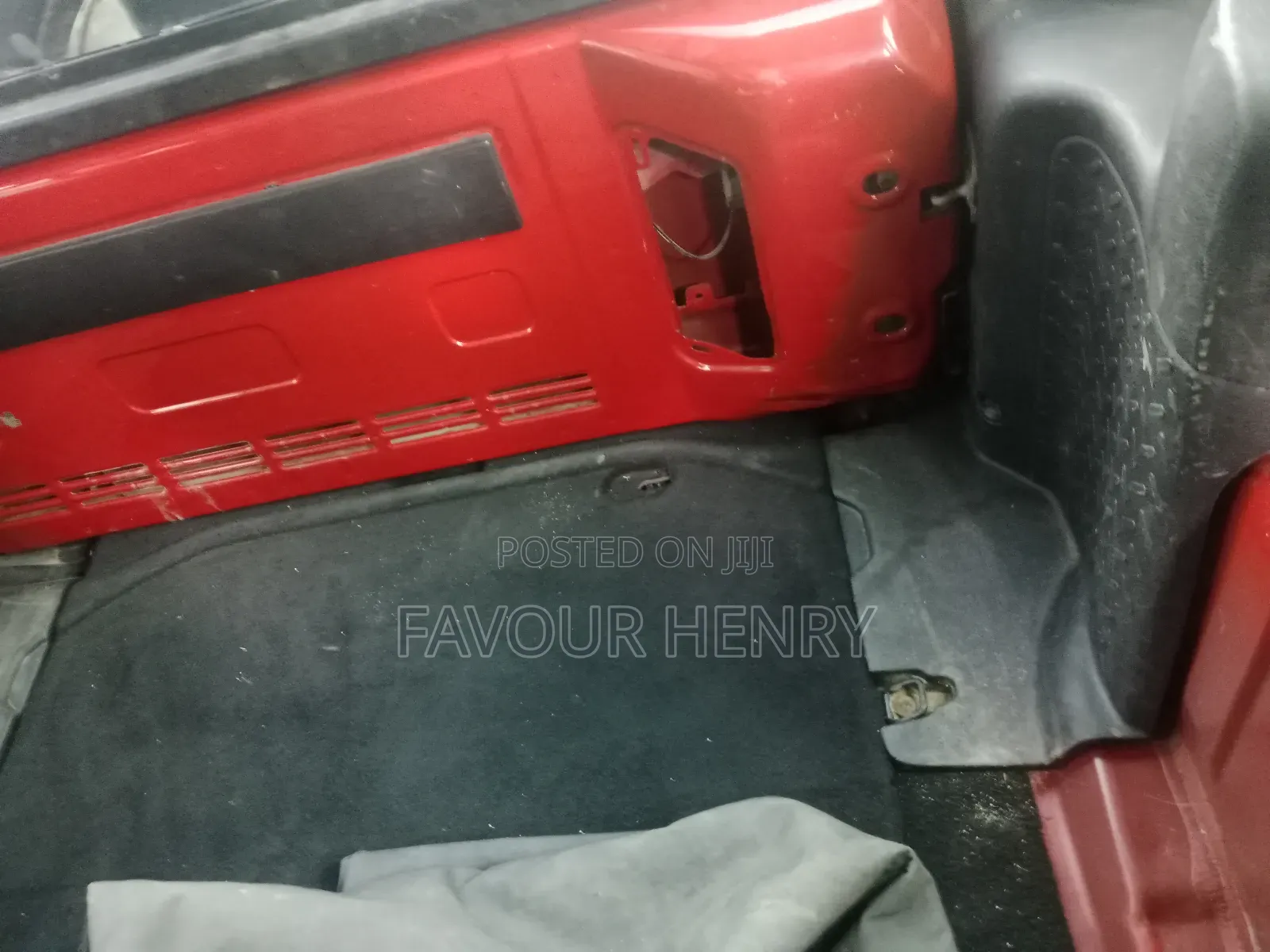 Car 2012 Red