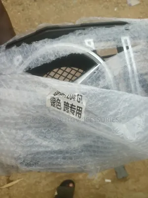 Front Grille for Mercedes Benz 204 010 Model
