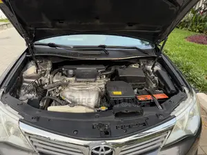 Toyota Camry LE 4dr Sedan (2.5L 4cyl 6A) 2014 Gray