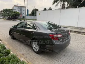 Toyota Camry LE 4dr Sedan (2.5L 4cyl 6A) 2014 Gray
