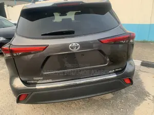 Toyota Highlander XLE AWD 2020 Gray